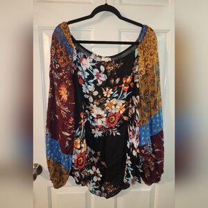 Oddy Floral Women's Top